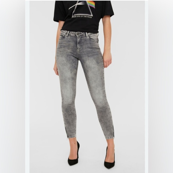 Tribal Gray Skinny Jeans with Distressed Look - Picture 1 of 9
